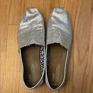 TOMS Women's Silver Slip-On Shoes